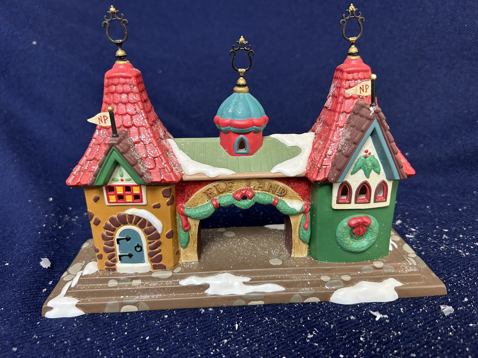The Heritage Village Collection Dept 56 NorthPoleSeries Welcome to ElfLand 56431