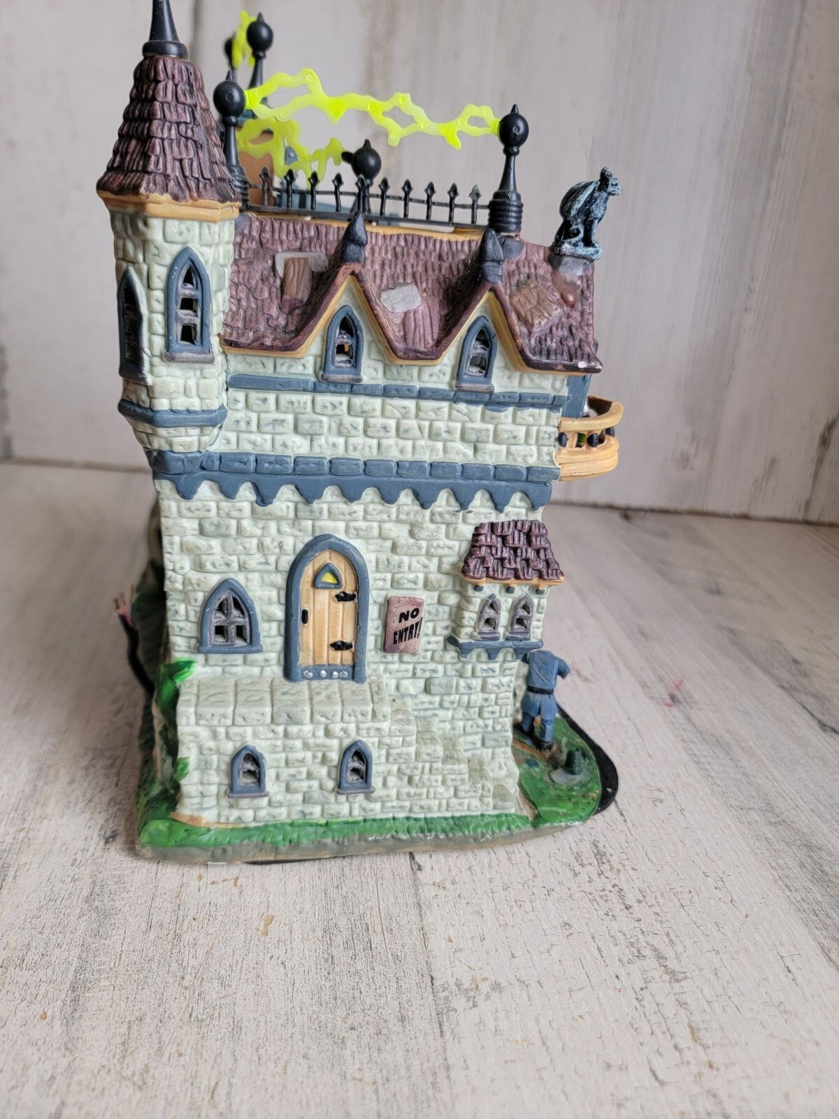 Lemax AS IS Frankenstein’s Laboratory Halloween spooky town Village accessory