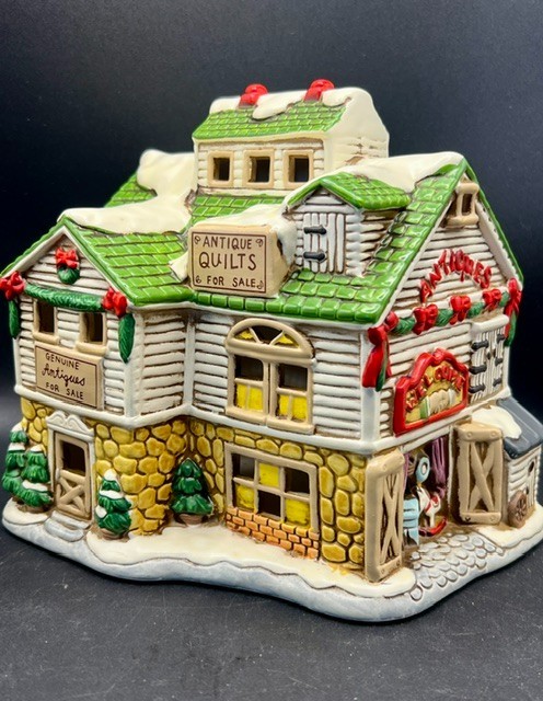 1987 Lefton Taiwan Colonial Christmas Village Antique & Quilt Shop 7″ VGC