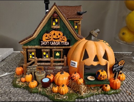 Department 56 Jacks Pumpkin Carving Studio