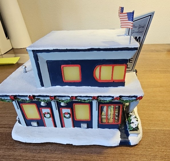 Hawthorne Village New York Yankee Motel New in box with COA