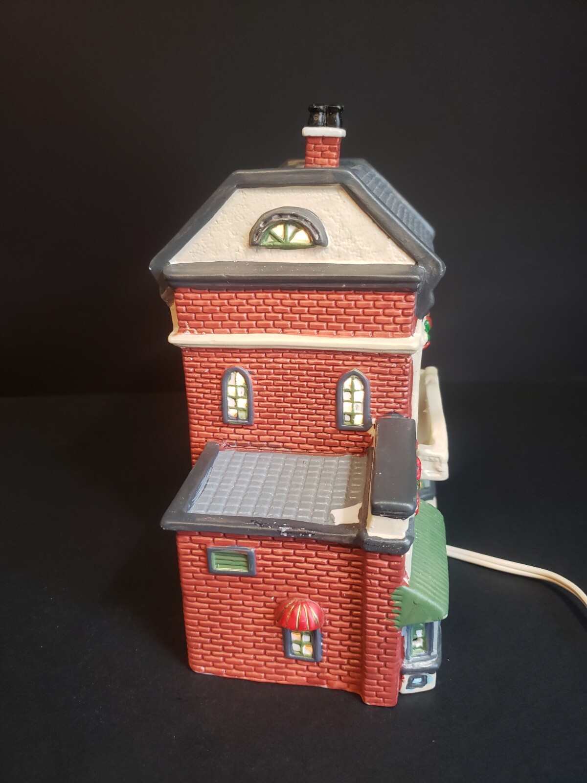Heartland Valley Village Dickens Keepsakes Christmas Village Pub and Shop Store