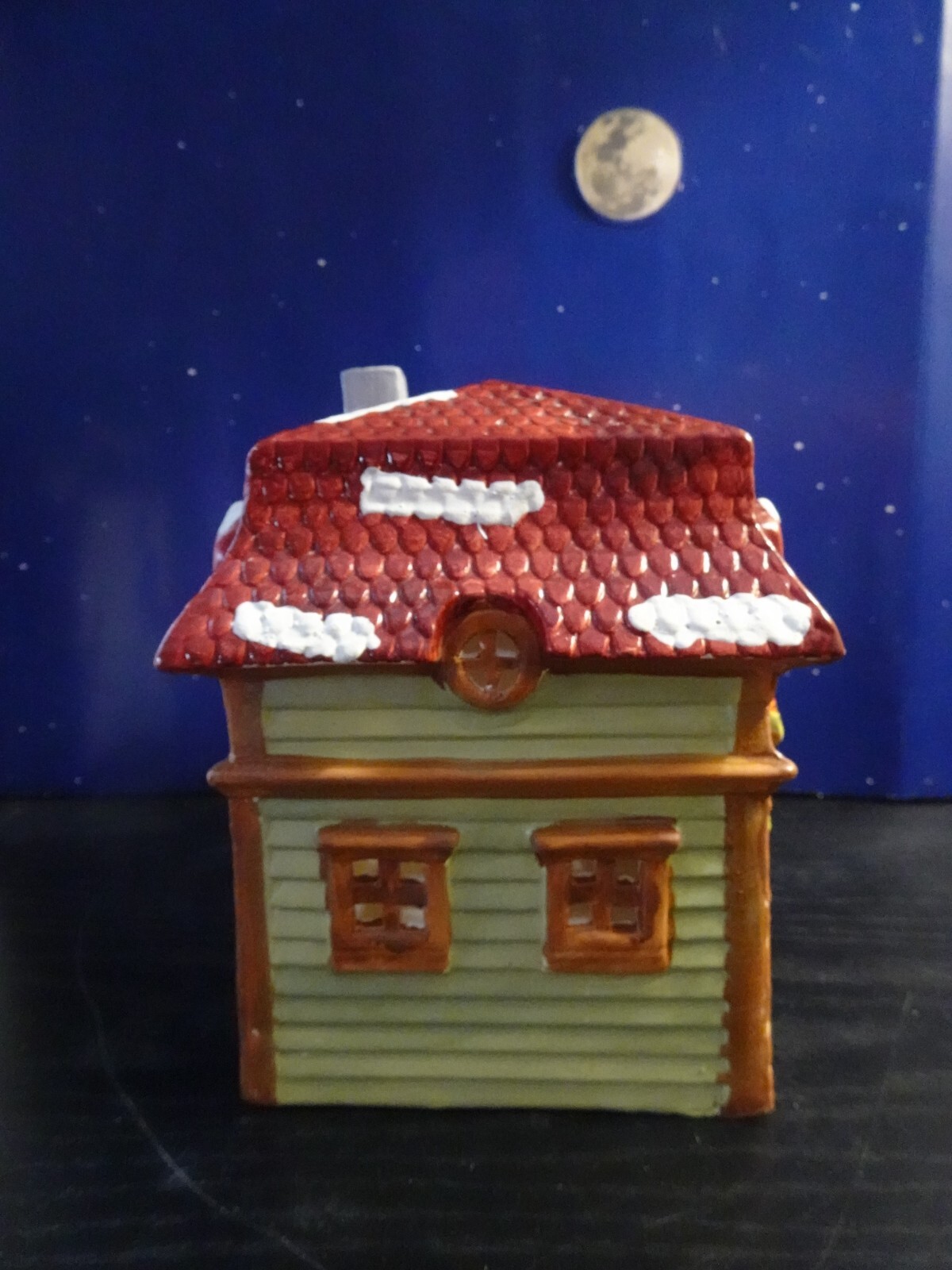 DEPT 56 SV “Carriage House” 50210 1982 VGUC NO ORIGINAL BOX, NO LIGHT