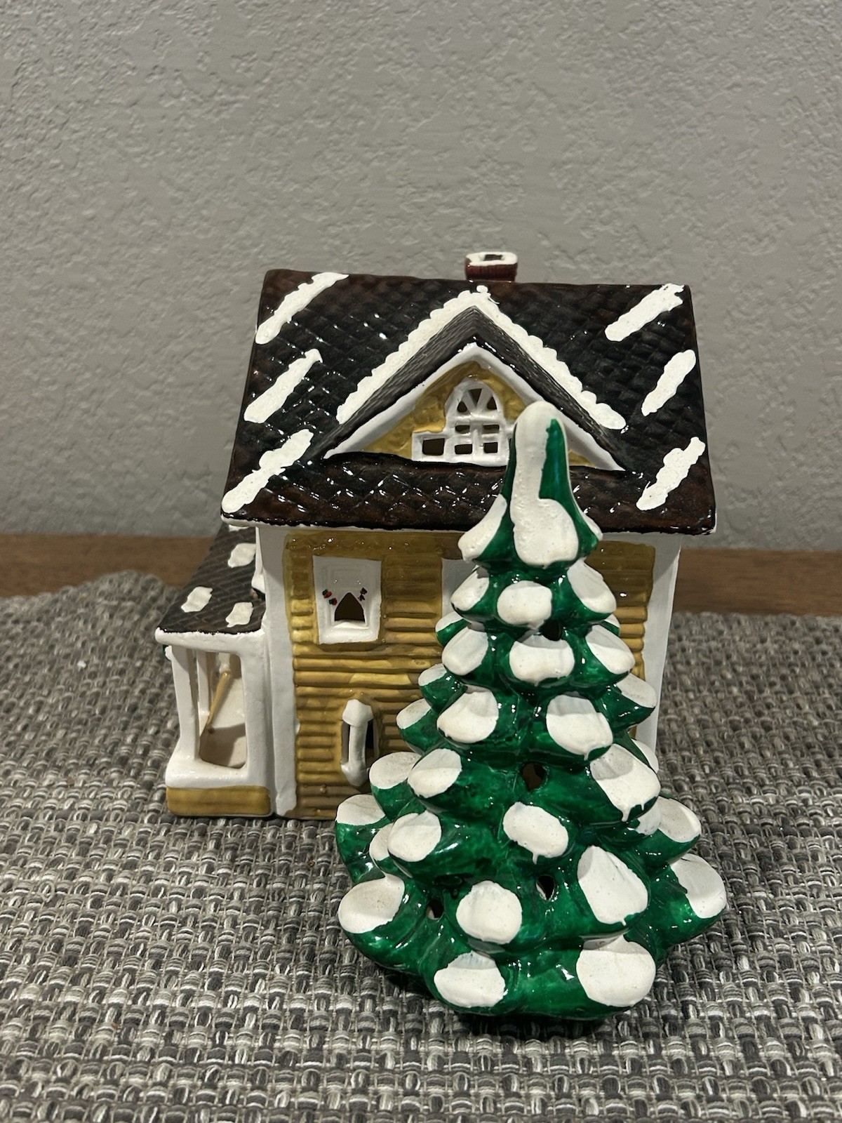 Dept 56 Homestead Snow Village House 1983 No Light Kit House Only Christmas Tree