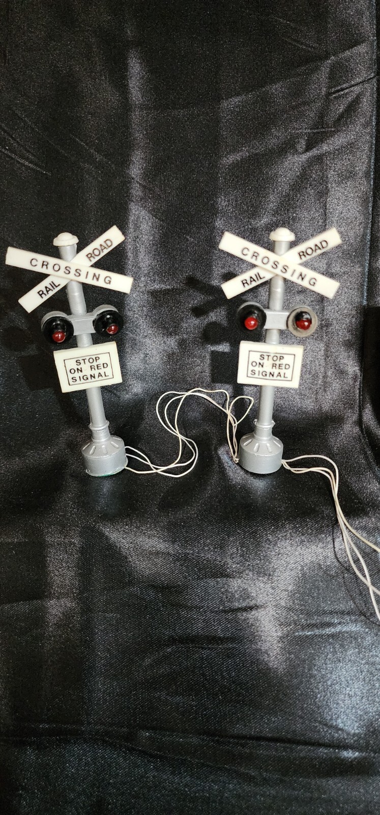 Department Dept 56 Village Railroad Crossing.  Lights Up With Batteries