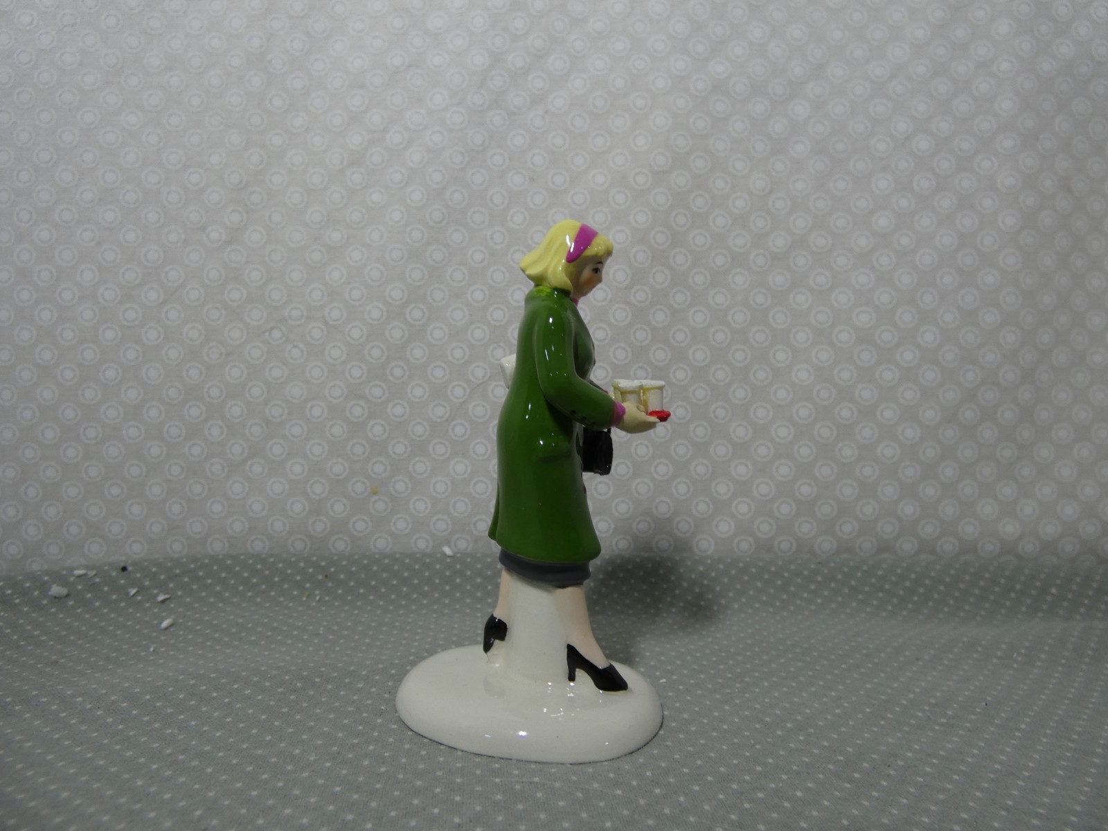 Department 56 “Four Cups Of ‘Joe’ To Go” #808954 – Snow Village – Rare!