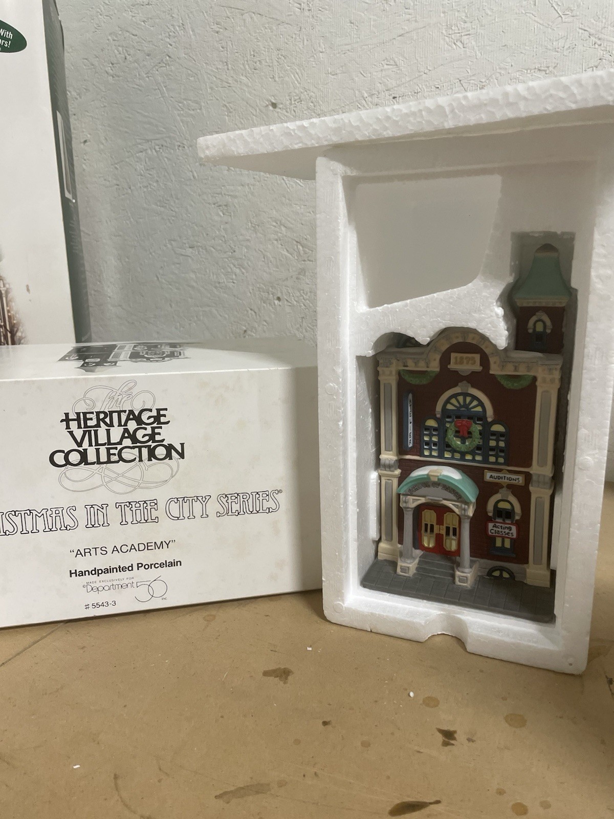 Department 56 Christmas in the City Arts Academy Porcelain Hand Painted Boxed