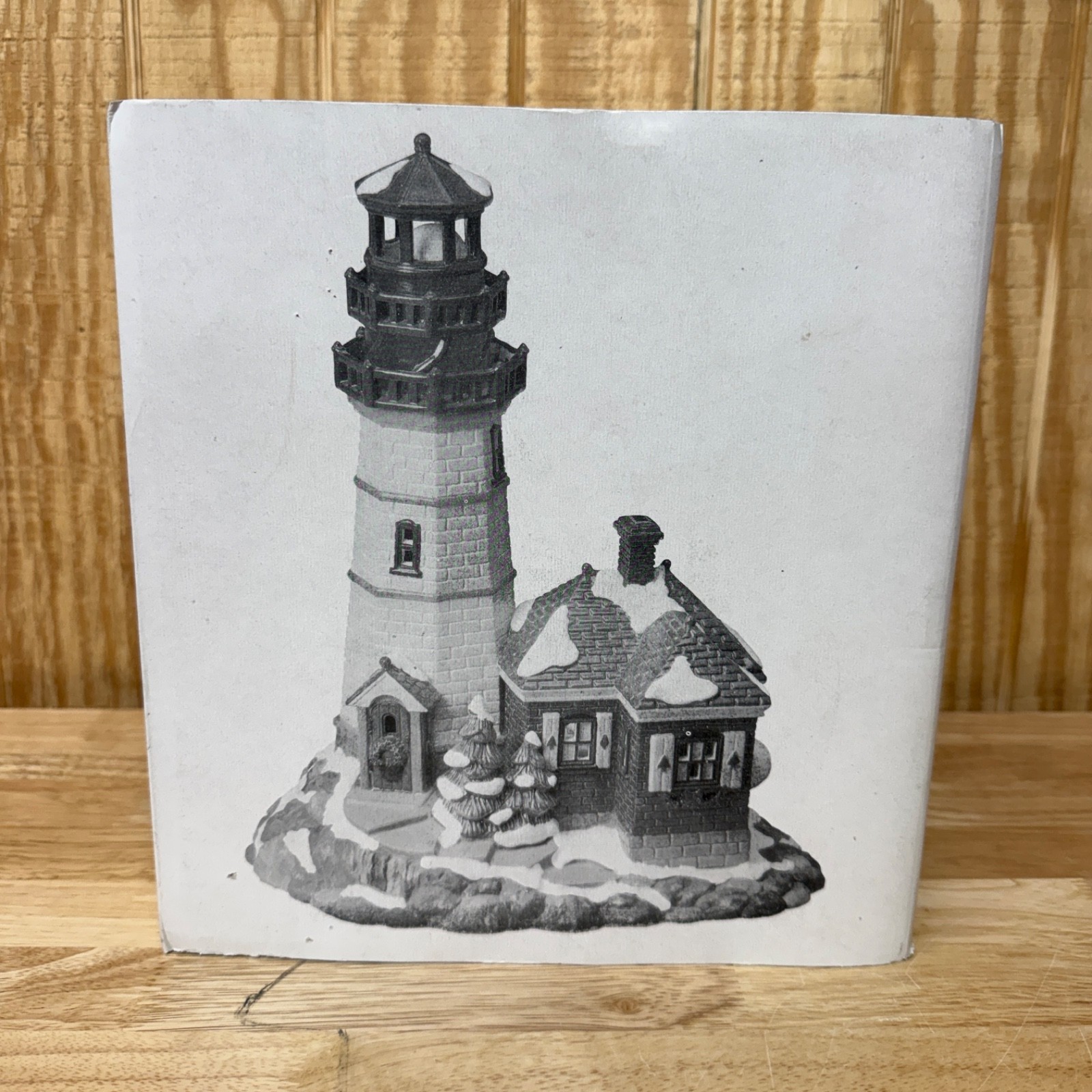 Department 56 the Original Snow Village Christmas Cove Lighthouse 54836