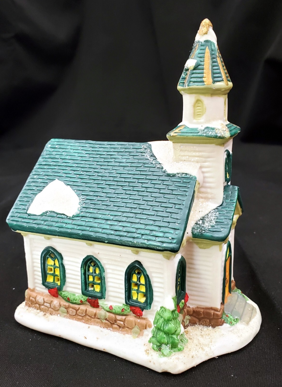 Cobblestone Corners CHURCH Small Christmas Village chapel building 5-3/8″hi