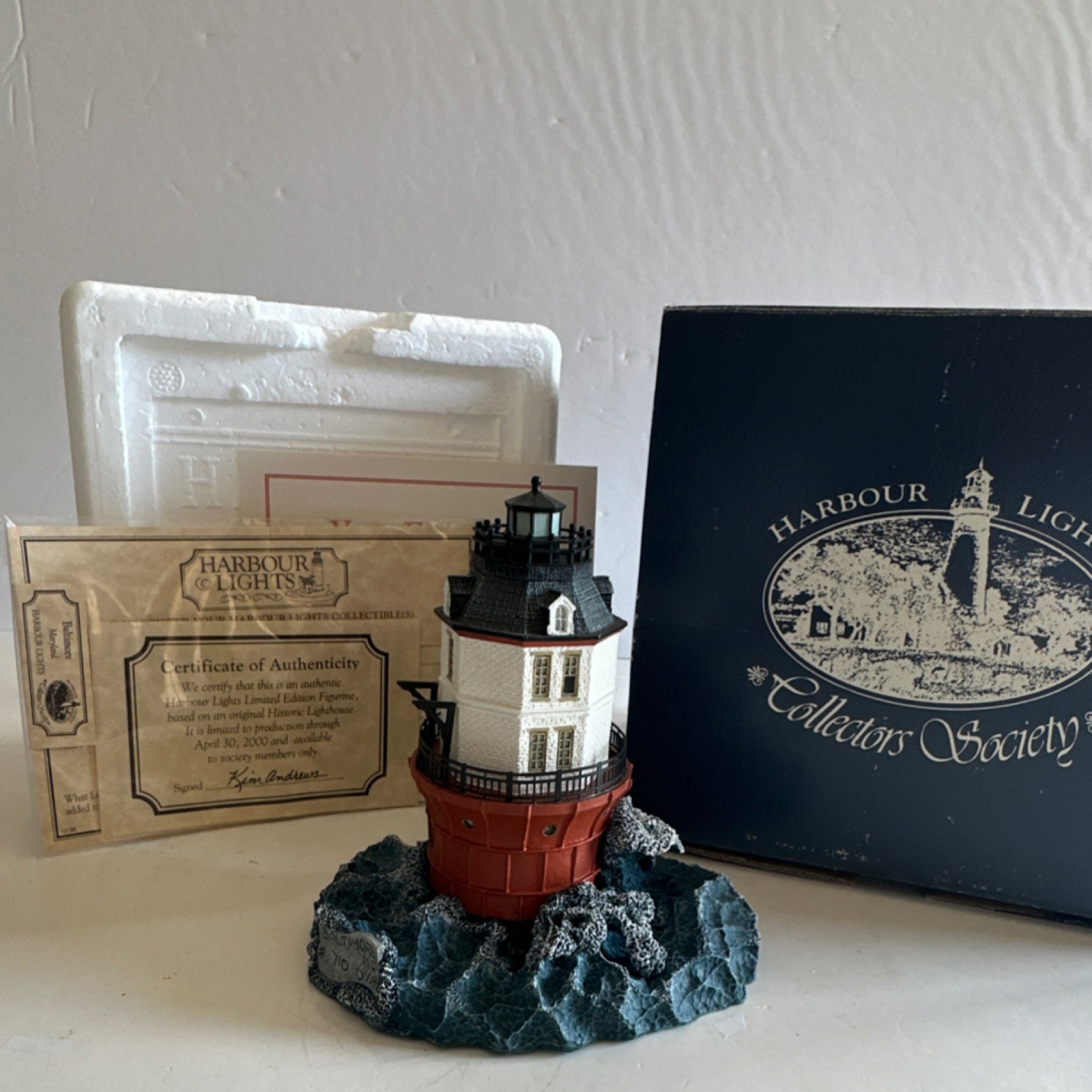 Harbour Lights Society Exclusive Baltimore Lighthouse Resin Figurine Boxed 1999