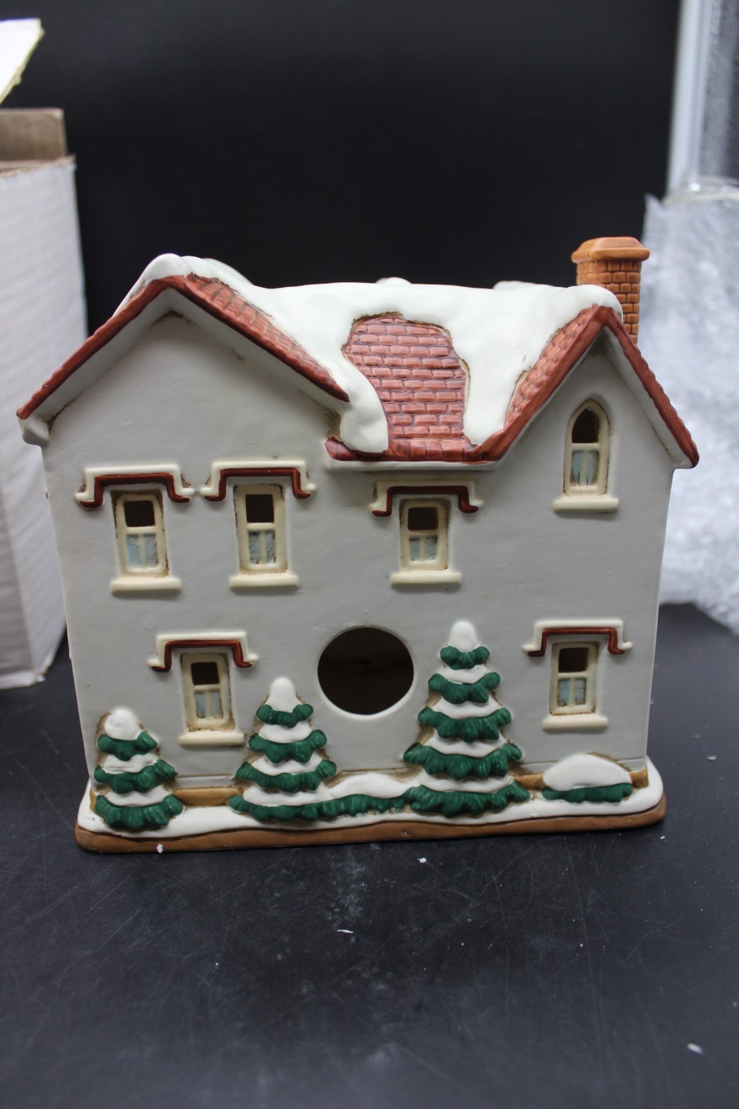 Colonial Christmas Village by Geo Z. Lefton 1994 Queens Gate CWD 01329 W/ Box