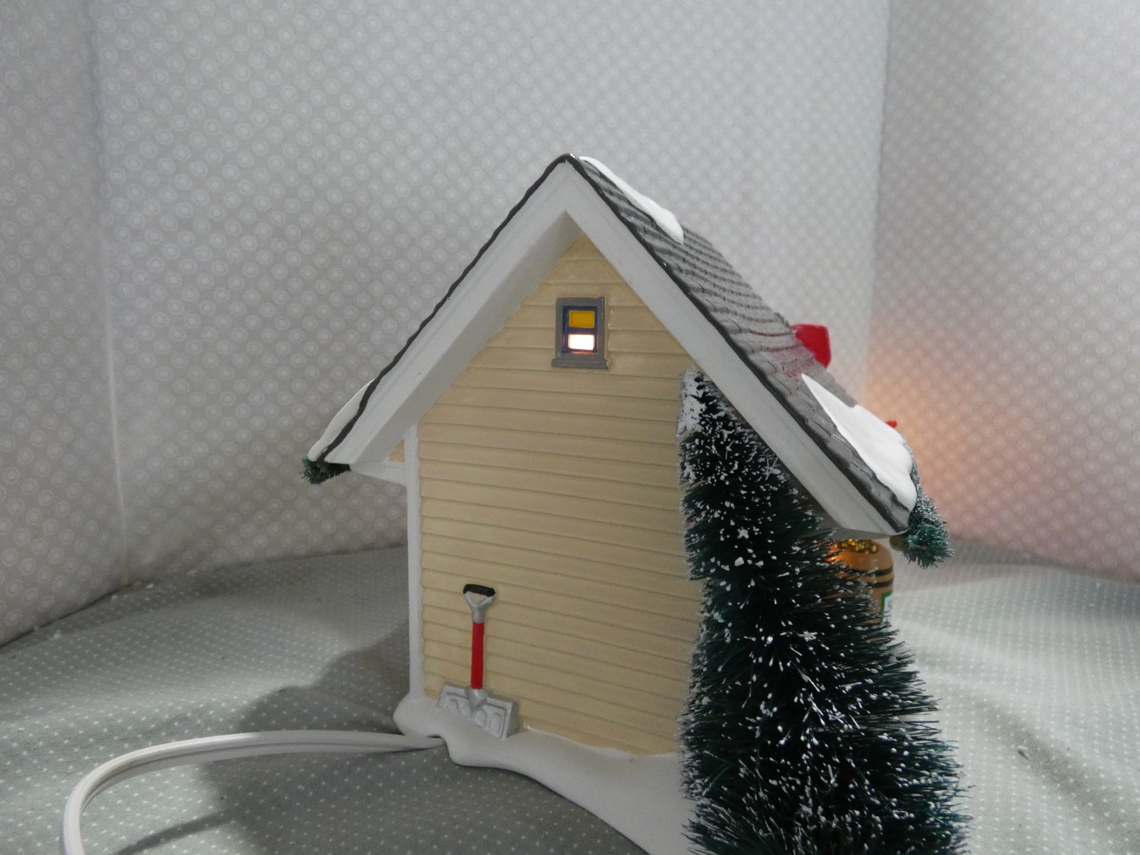 Department 56 “The Sweet Spot” #4030738 – Snow Village