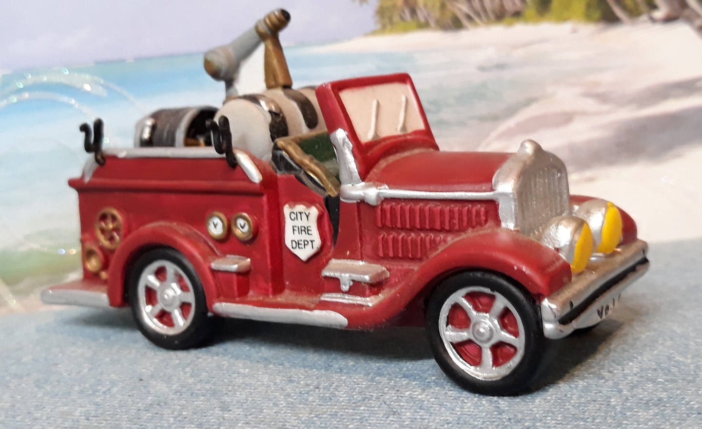 Department 56 City Fire Dept. Fire Truck Item #55476 (1991 to 1995)