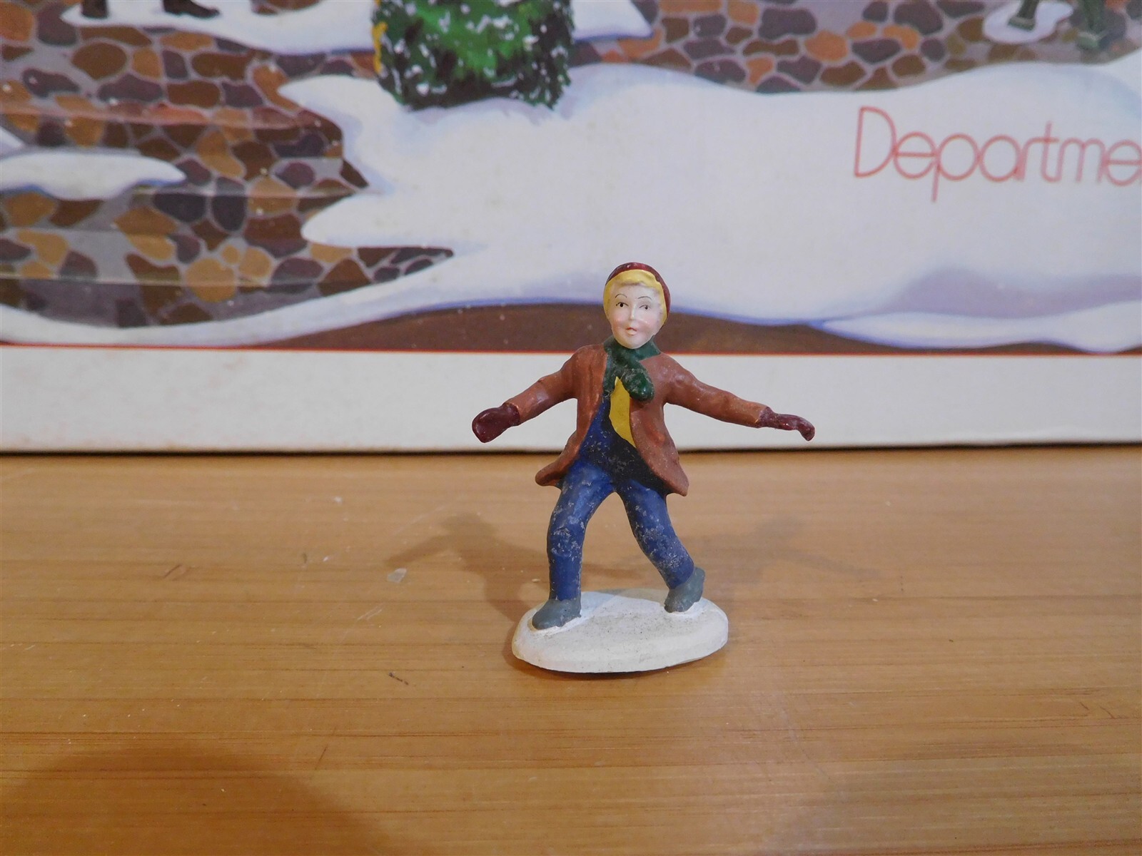 Dept 56 Village Animated Set – All Around The Park – Single Boy Walker