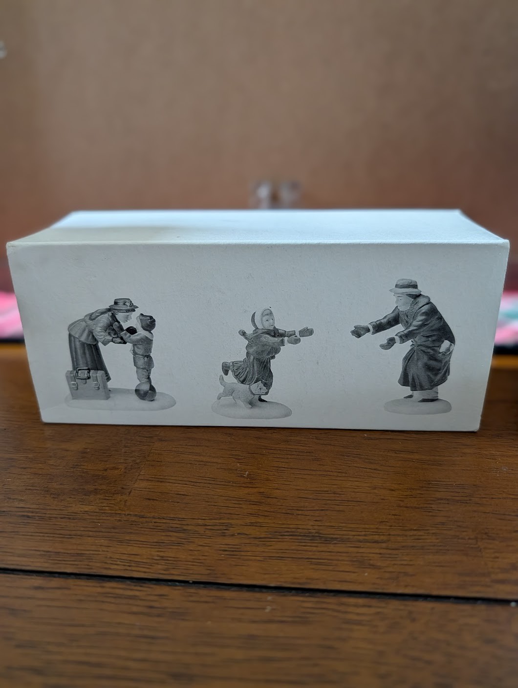Dept 56 Christmas in the City – Welcome Home Set of 3