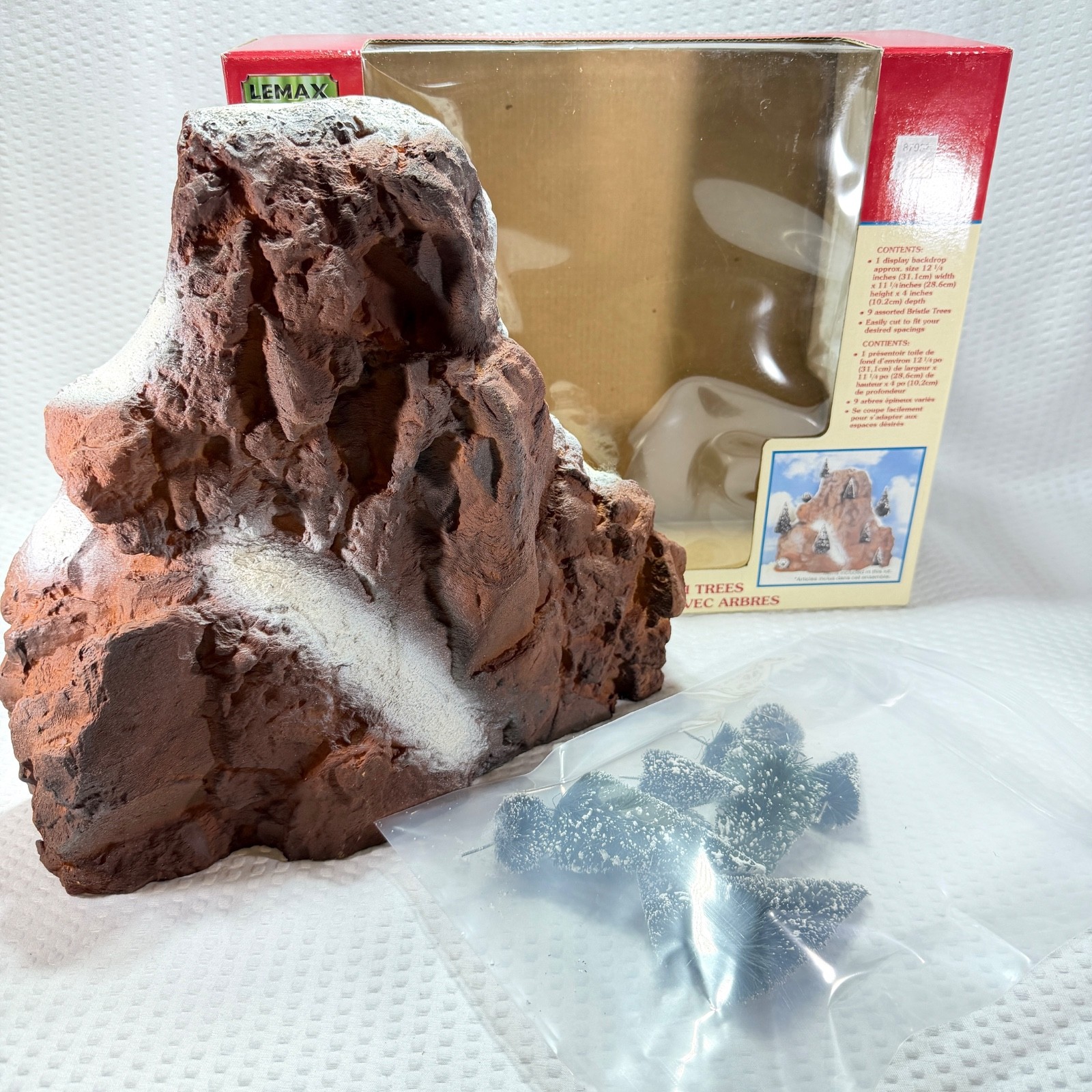 Vintage 1998 Lemax Village Collection Mountain Backdrop with 9 Trees #81012A VG+