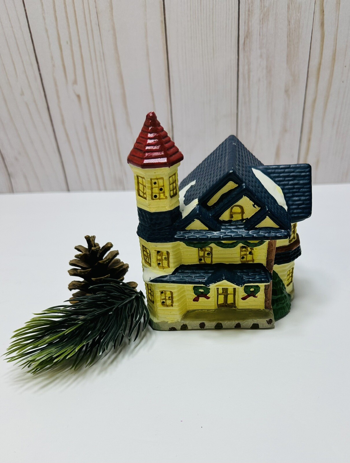 Vintage Christmas 1995 Santa’s Best Village Victorian Ceramic Holiday Village