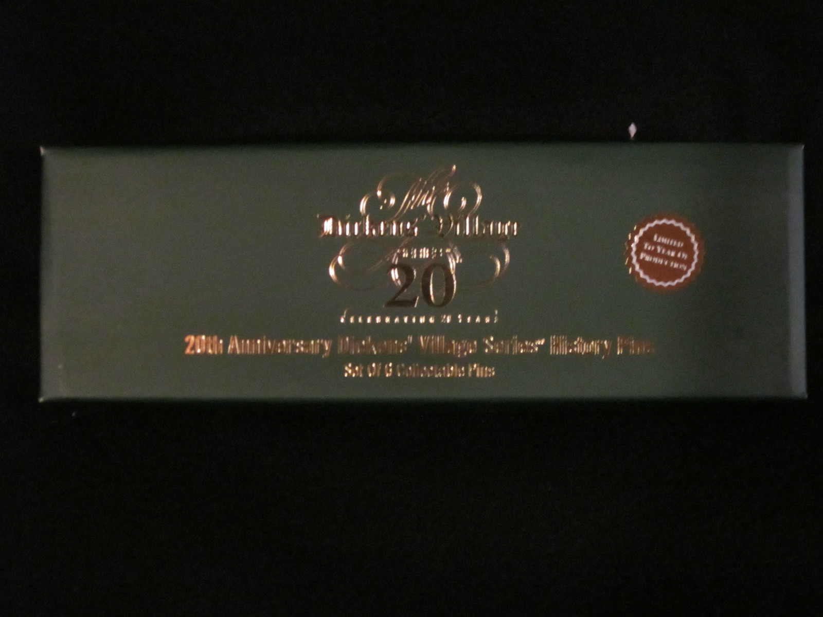 DEPARTMENT 56 2003 DICKENS VILLAGE SERIES 20TH ANNIVERSARY 6 COLLECTABLE PINS BN
