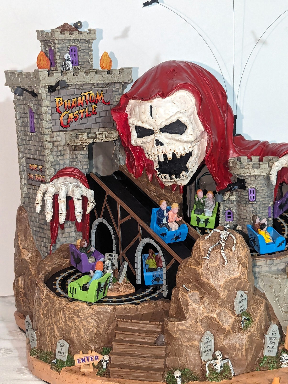 Lemax Spooky Town Phantom Castle Animated Halloween Village Roller Coaster 45216