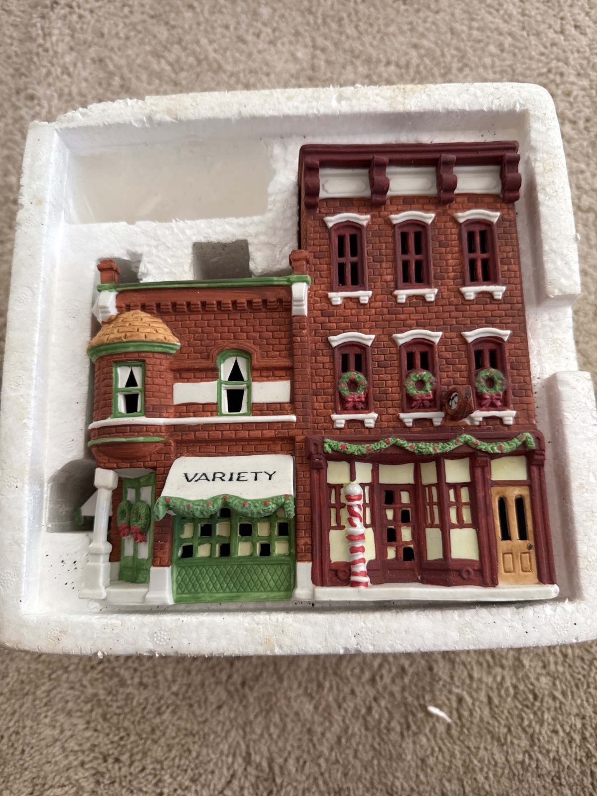 Dept 56 Christmas in the City VARIETY STORE AND BARBER SHOP 59722