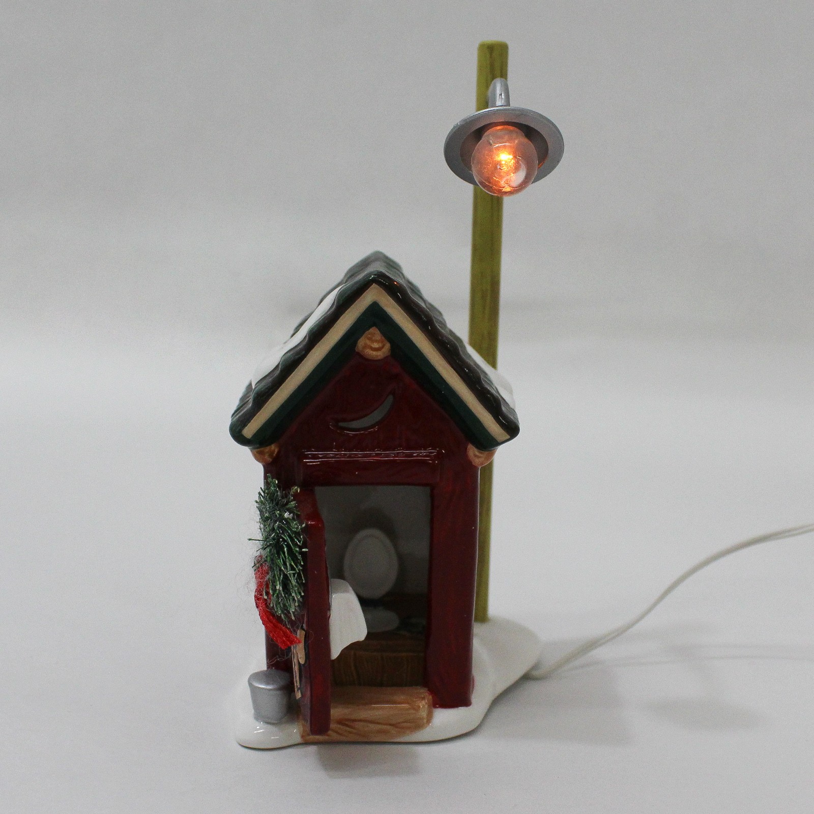 1999 Dept 56 Snow Village Backwoods Outhouse 55036