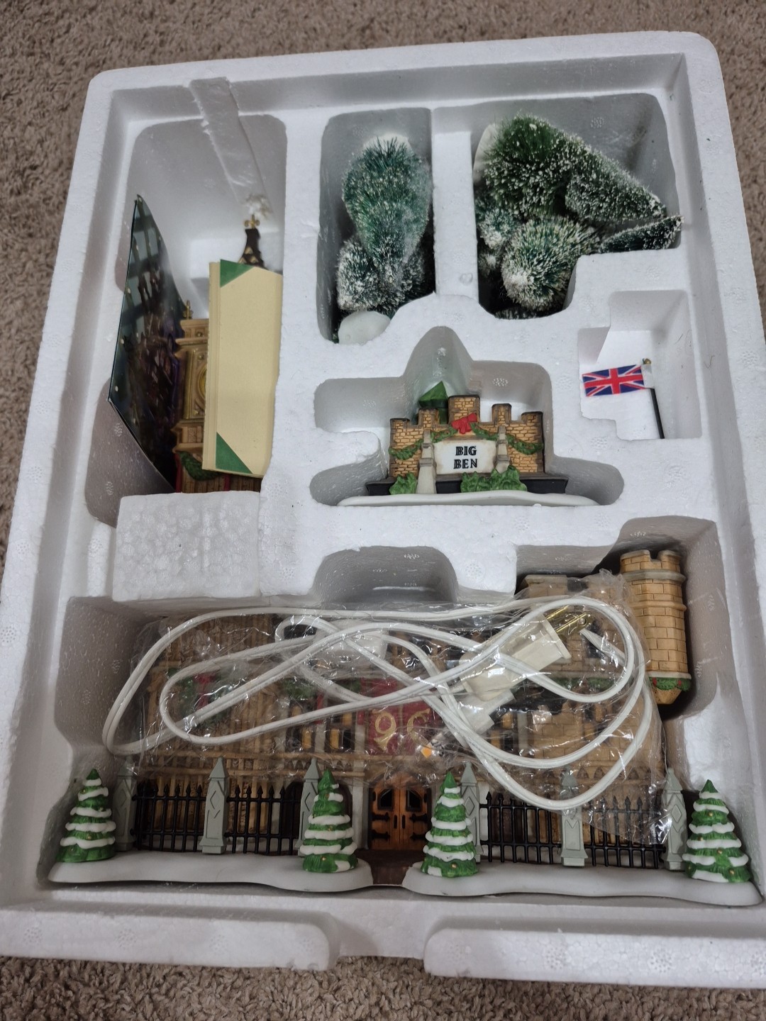 Department 56 Dickens Village “Big Ben” In Original Box With Light & Trees 58341
