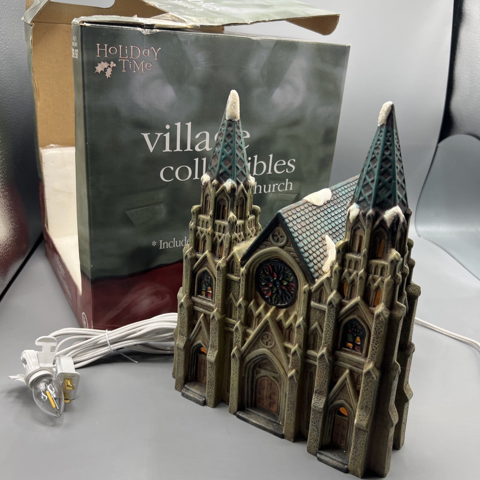 VTG Holiday Time Village Collectibles Lighted Church Cathedral 10” Tall Lighted