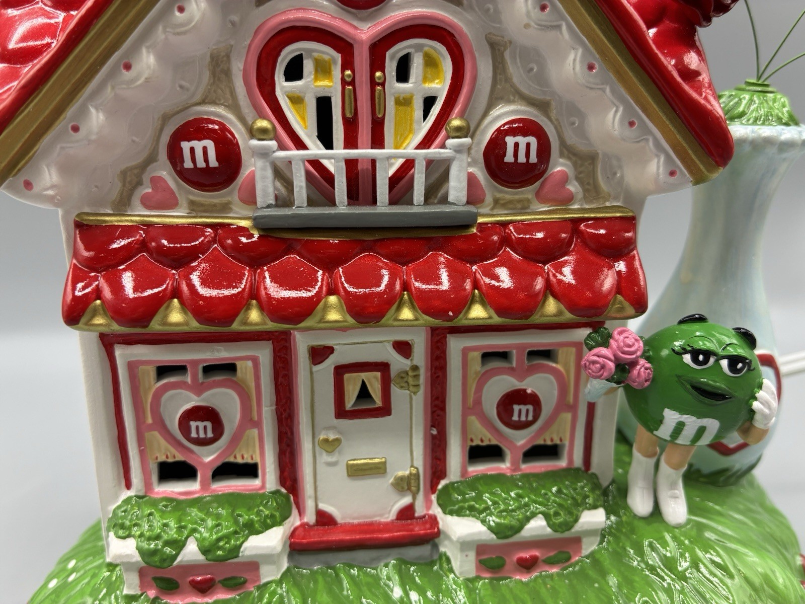 Department 56 M&Ms Be Mine Valentine’s House Lighted Ceramic Candy Dish 2004