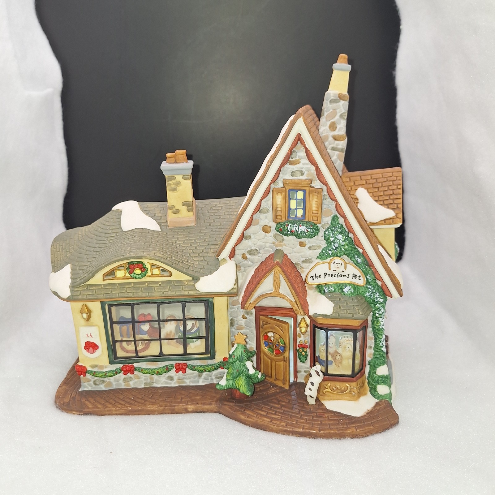 Santa’s Workbench Collection The Precious Pet Store Christmas Village House EUC