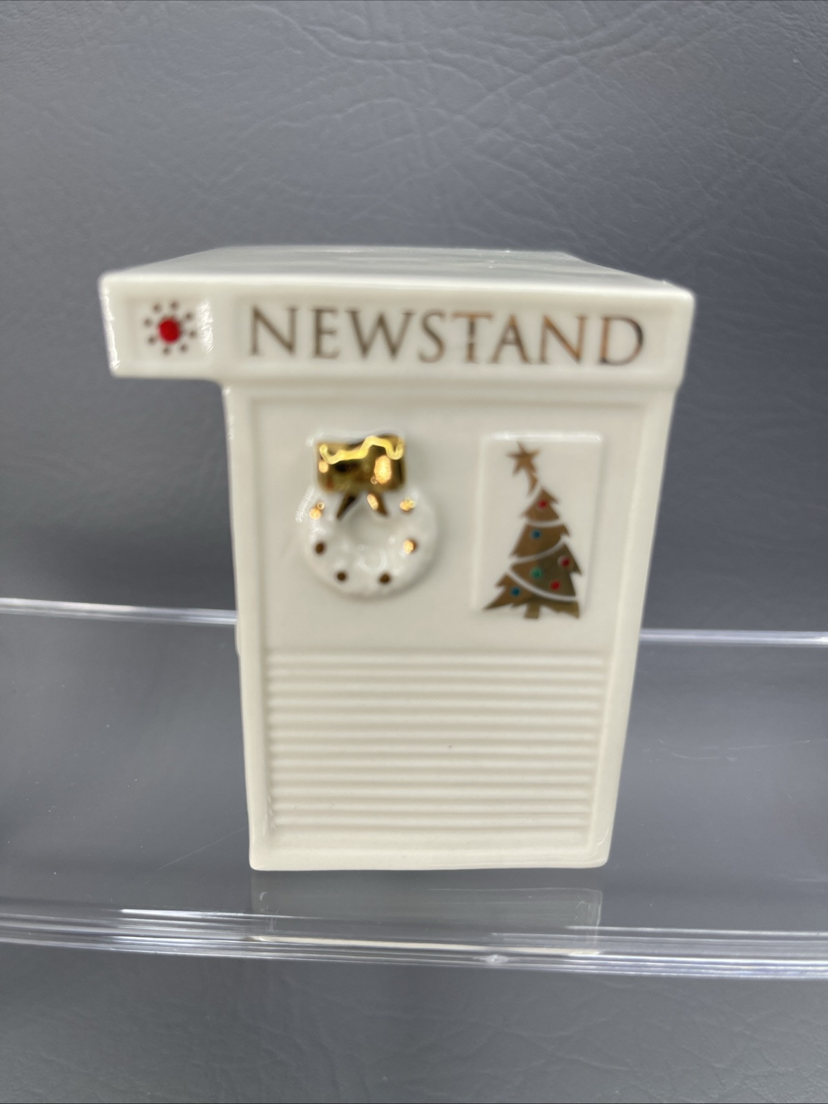 Lenox Newstand Mistletoe Park Village Treasures w/Box 2010 Christmas Village