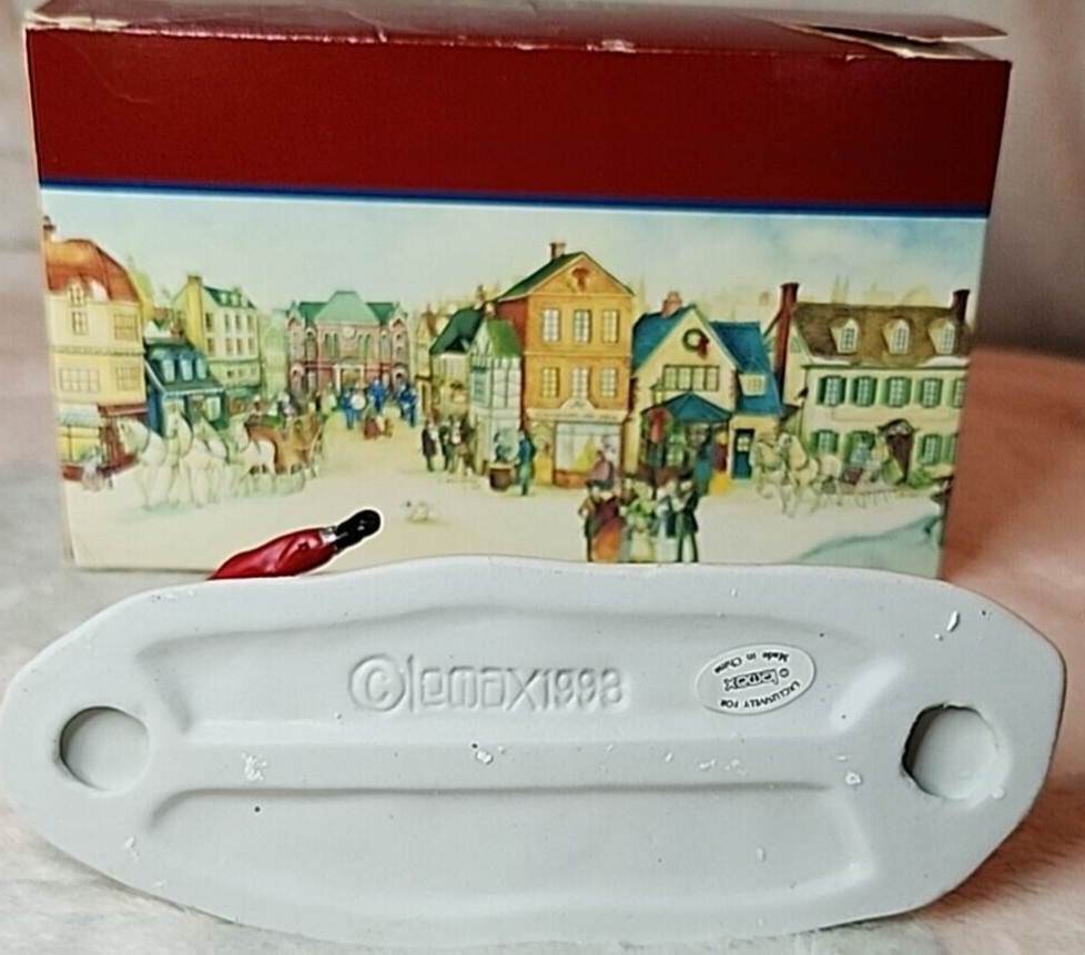 LEMAX “Rover’s Loose!” Dog &Cat Christmas Village Accessory Retired IOB