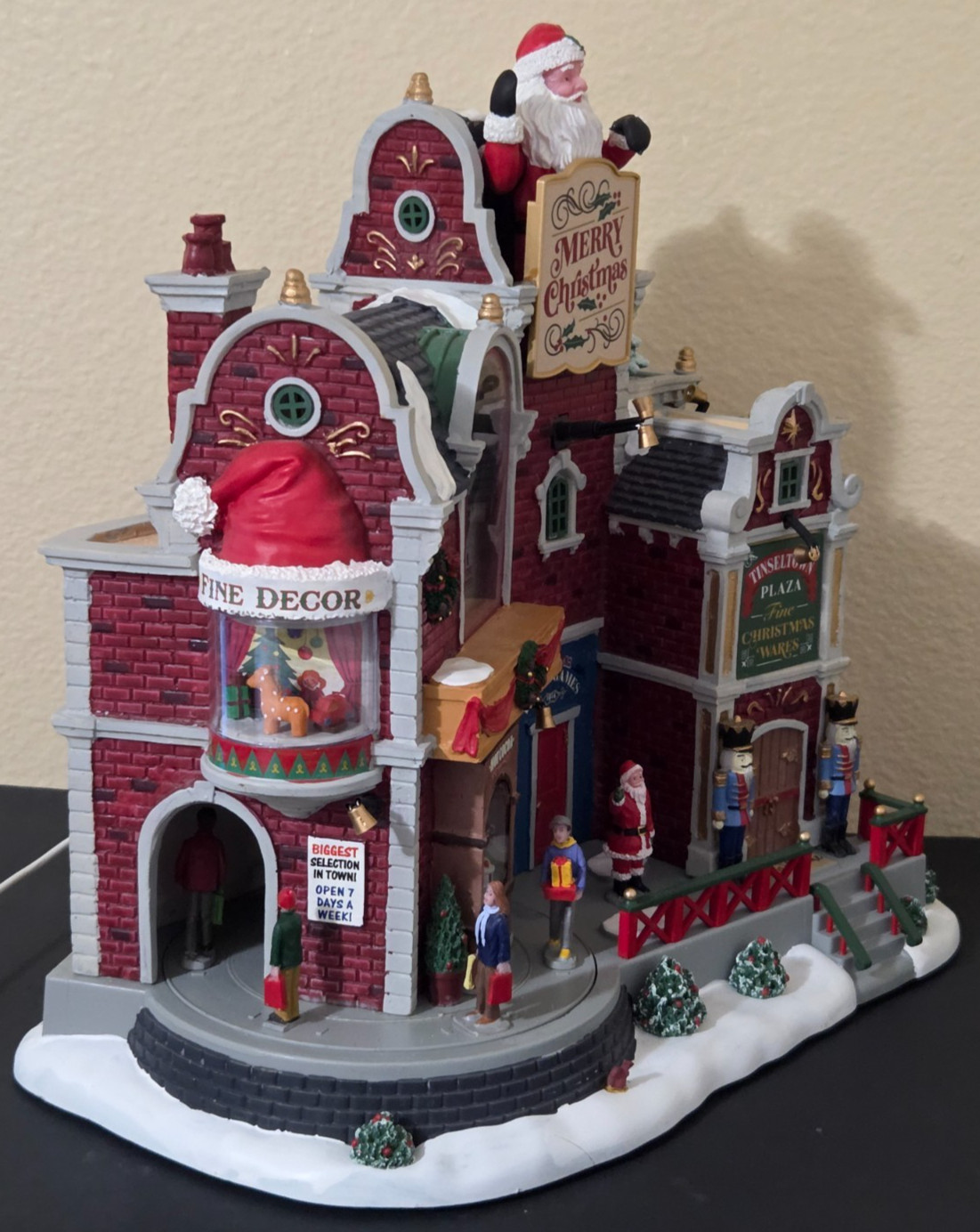 Lemax #05700 Tinseltown Plaza (2020) NIB Sounds, Lights, and Animation