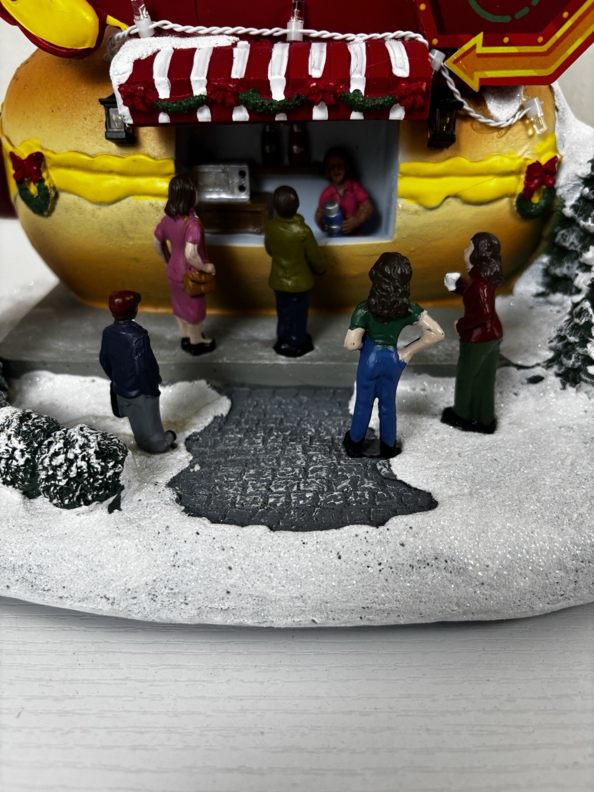 Musical Frank’s Hot Dogs with Light Show Christmas Village Natures Mark Plays