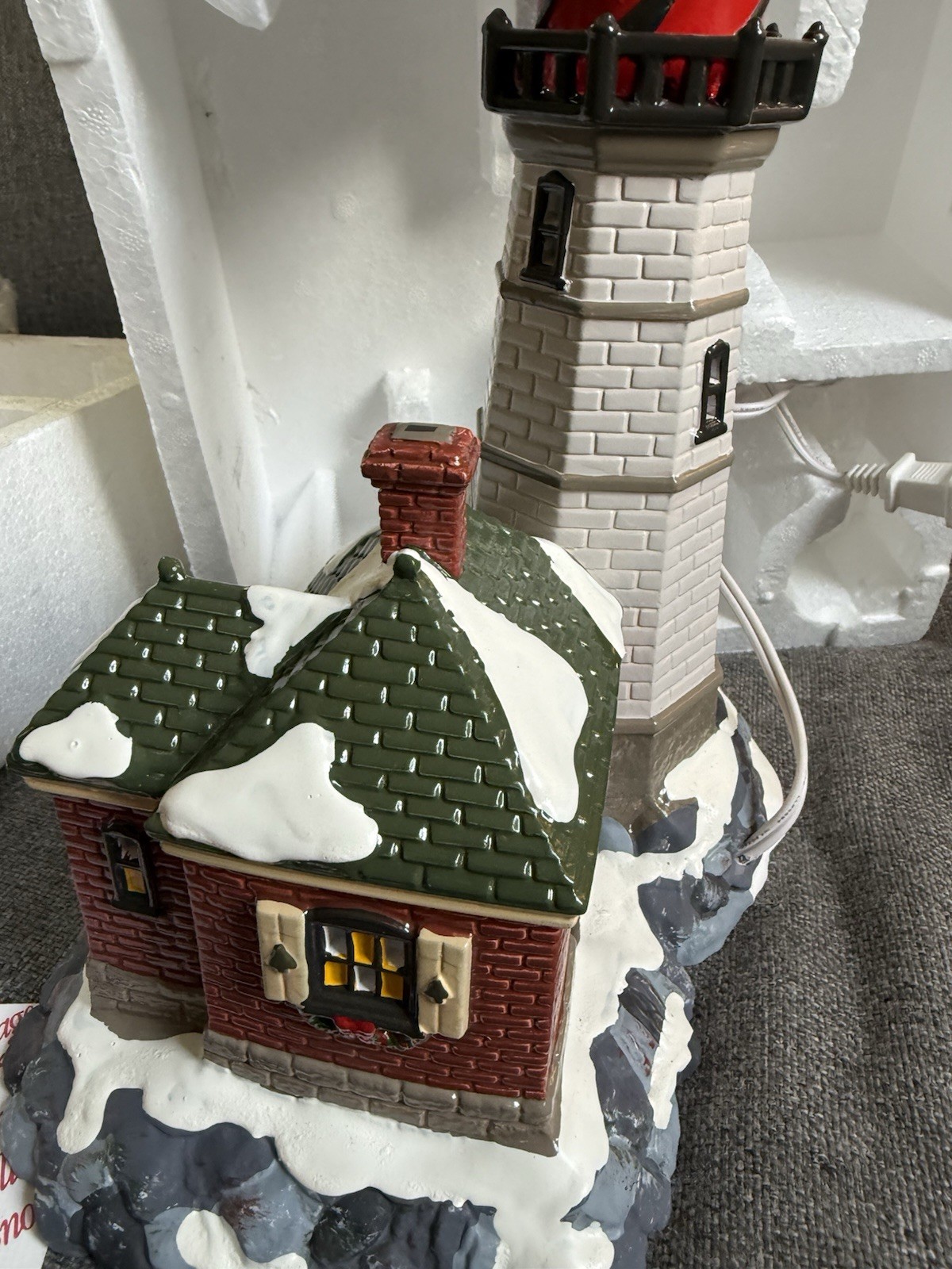 Department 56 Christmas Cove Lighthouse Original Snow Village Lighted #54836