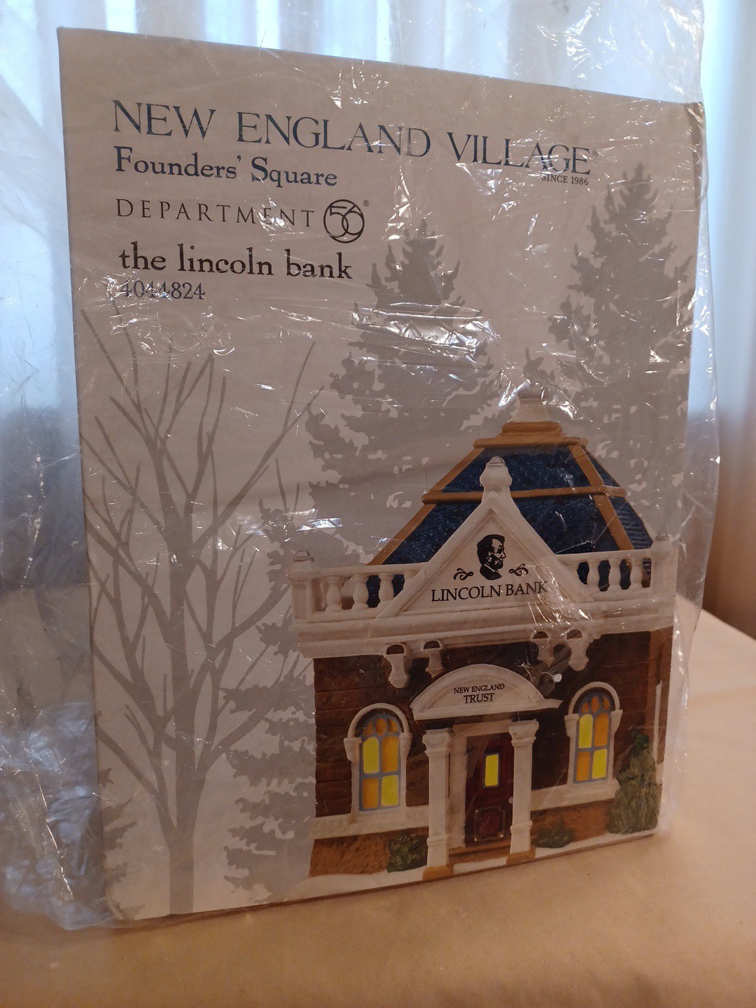 Department 56 New England Village – Lincoln Bank – 4044824