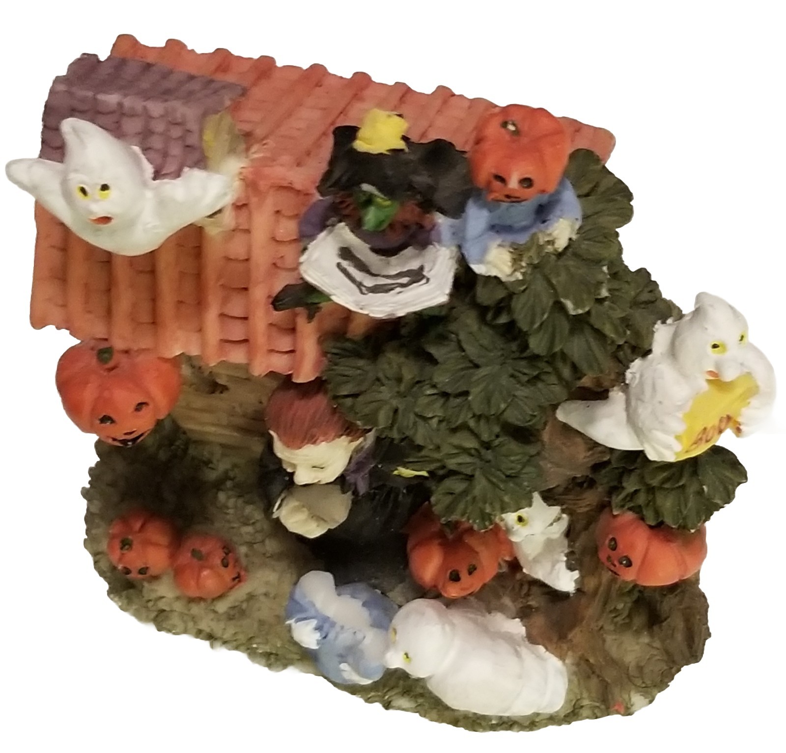 Spooky Haunted Halloween House, 1990’s porcelain, ghosts, witch, pumpkins, vamp