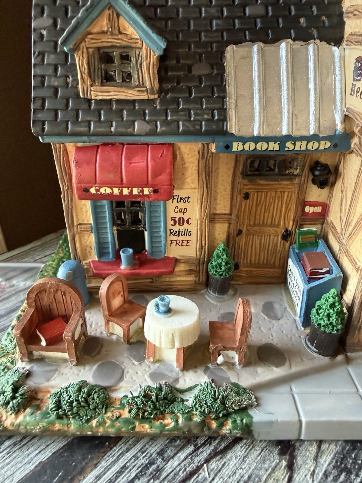 Lemax Christmas Village Book Shop – New – Works – Sears Exclusive