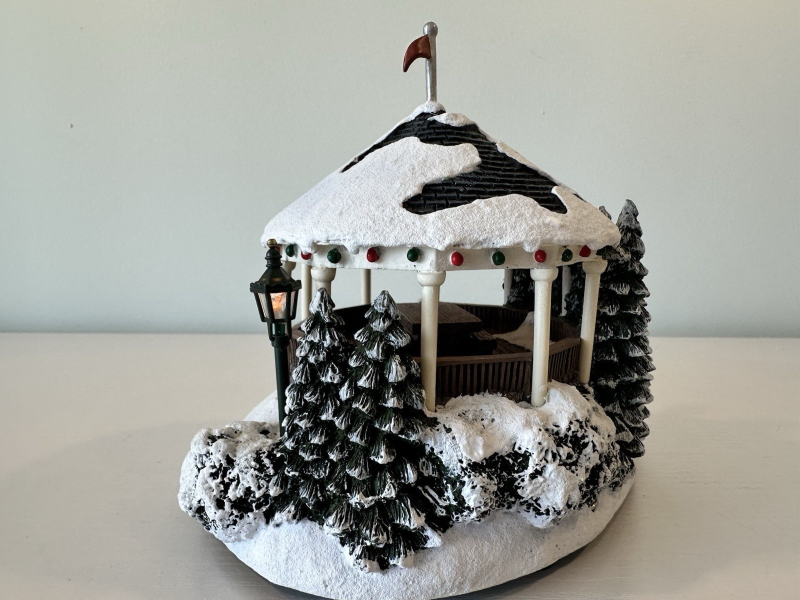 Hawthorne Village Terry Redlin Winter Memories – Winter Memories Gazebo