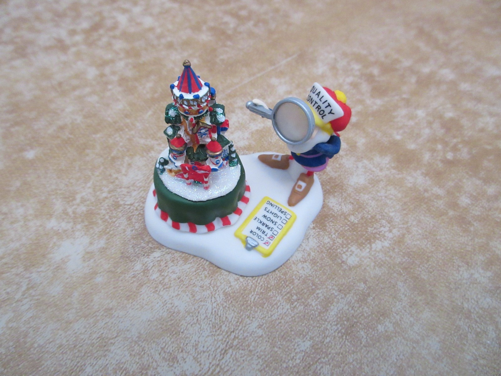 Dept. 56 North Pole Series 2005 Making Each House ,Checking It Twice #56.57204