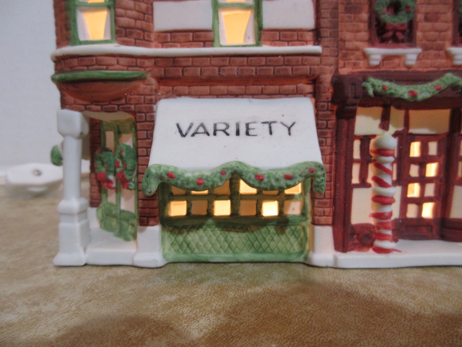 Dept. 56 Heritage Christmas In The City 1988 Variety Store & Barber Shop #5972-2
