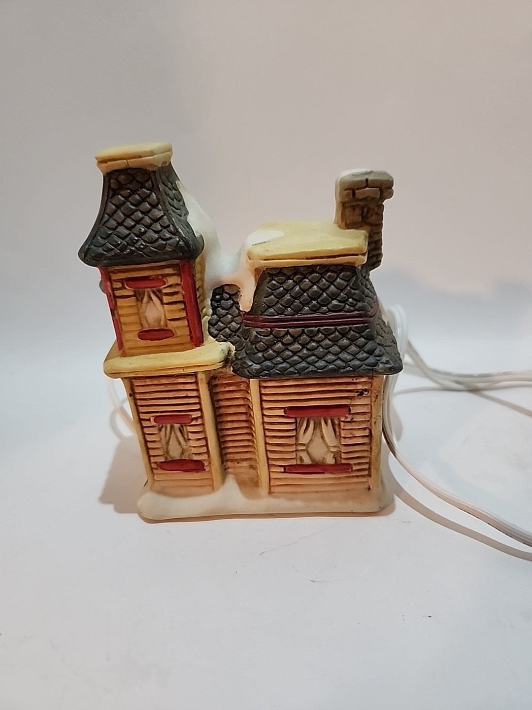 Victorian Quilt Shop Small Porcelain Christmas Village With Light 5″