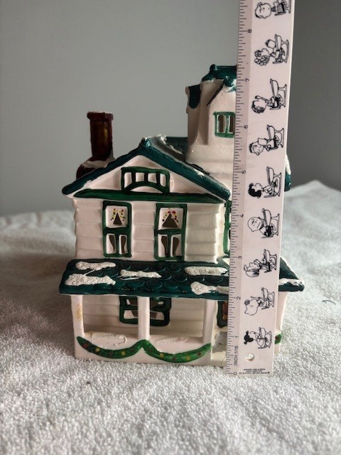 Vintage Dept 56 1983 Wooden Clapboard House Ceramic Snowhouse Series USED