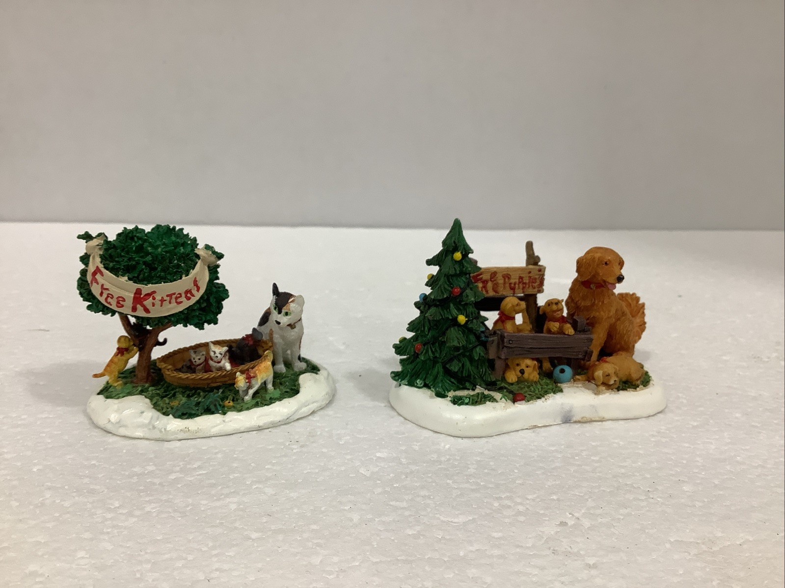 Department 56 Village Accessory #52948 “Dog & Puppies” “Cat & Kittens” Set Of 2