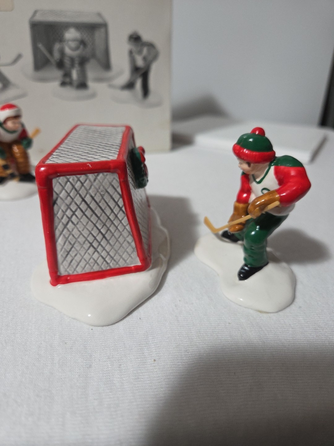 Dept 56 Original Snow Village Cold Weather Sports Kids Hockey Set of 4 #5410-0