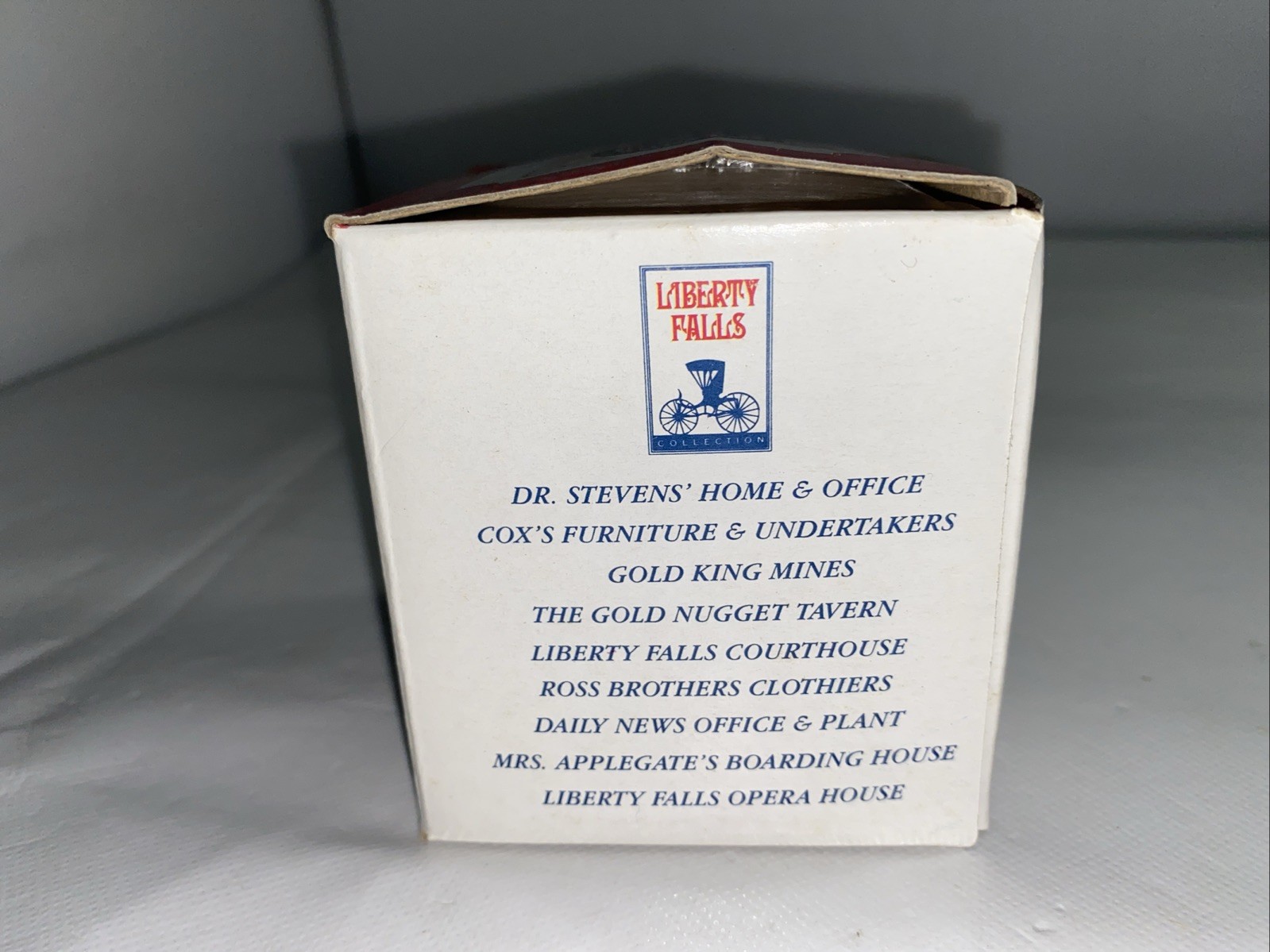 New Open Box Vintage Liberty Falls Gold Nugget Tavern 1993 AH28