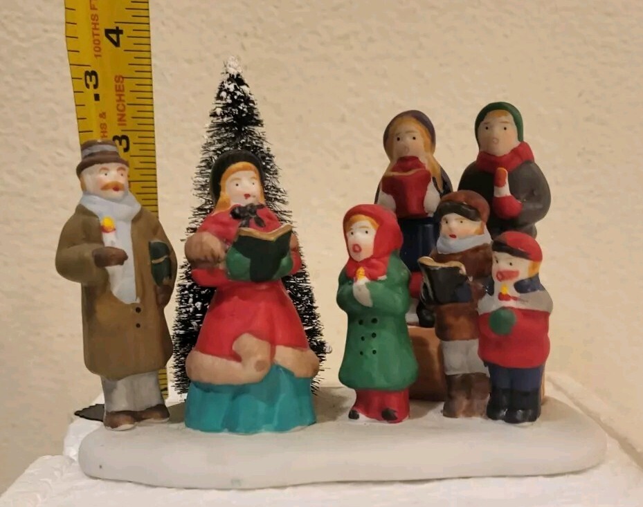 VTG • Lemax • Village Collection • Porcelain Group Carollers • 1995 • #53134