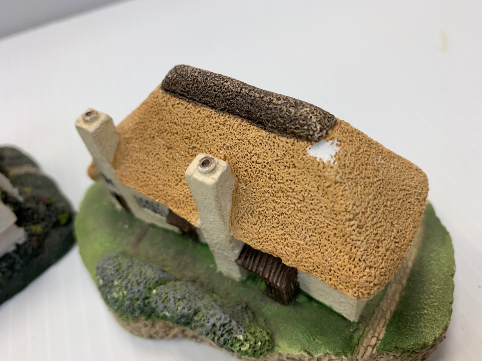 6 Ceramic Houses Including Fraser Bermuda Cottage & Cornwall Cheshire Manor