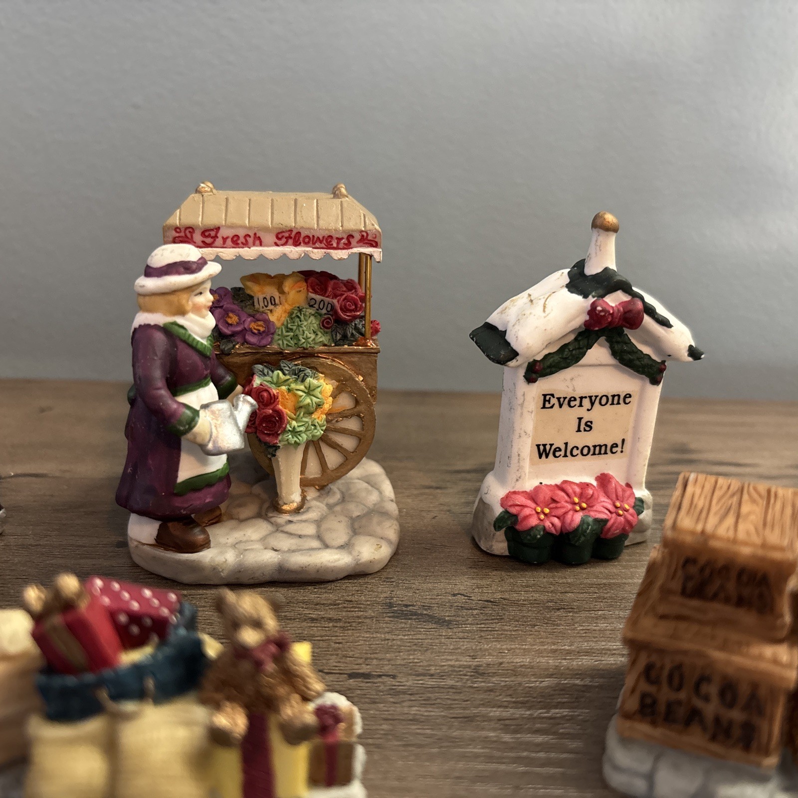 Hershey’s Holiday Village Chocolate Factory 8pc Lot Cart Cocoa Bean Presents