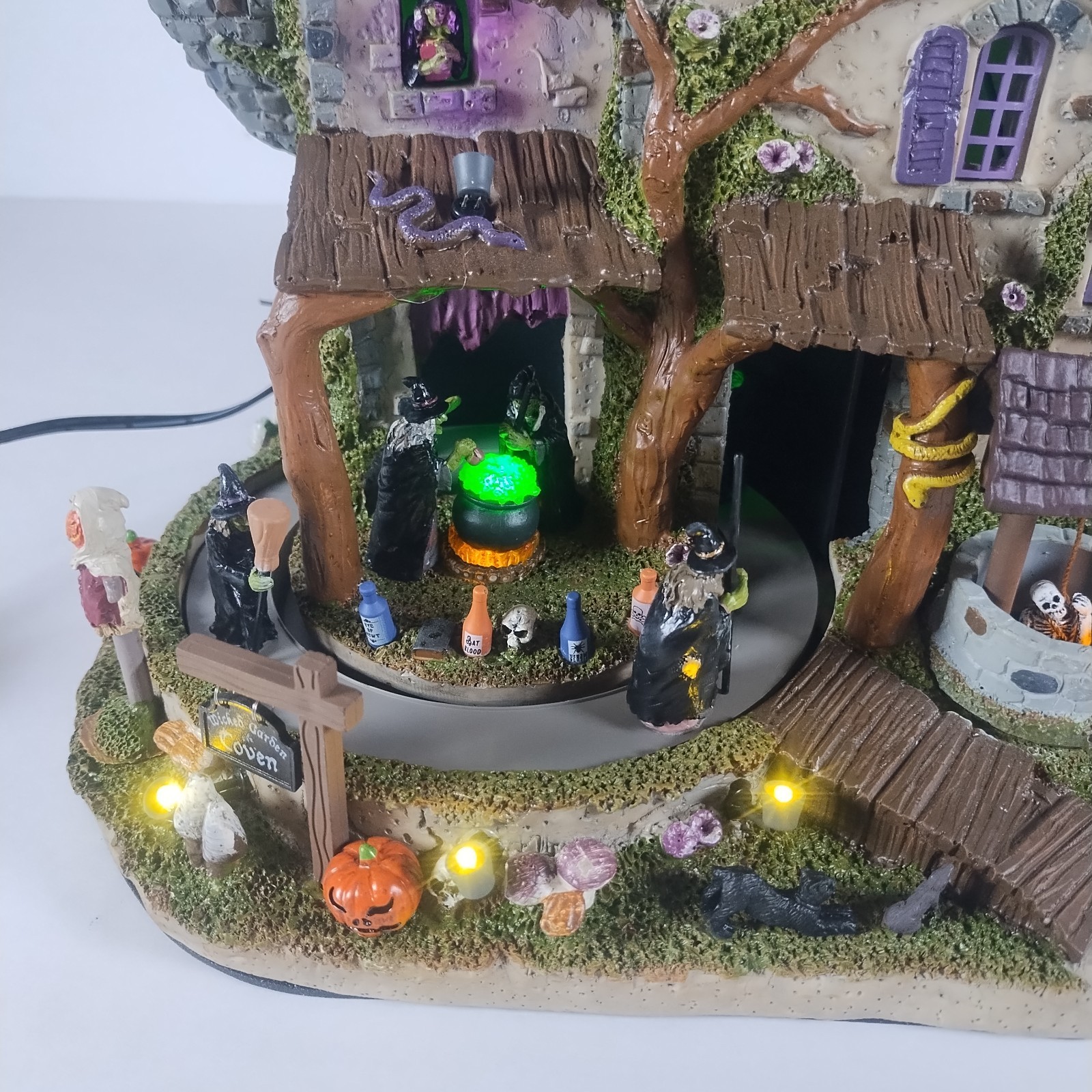 Lemax Spooky Town Wicked Garden Coven #35017 Animation Soundtrack & Lighting