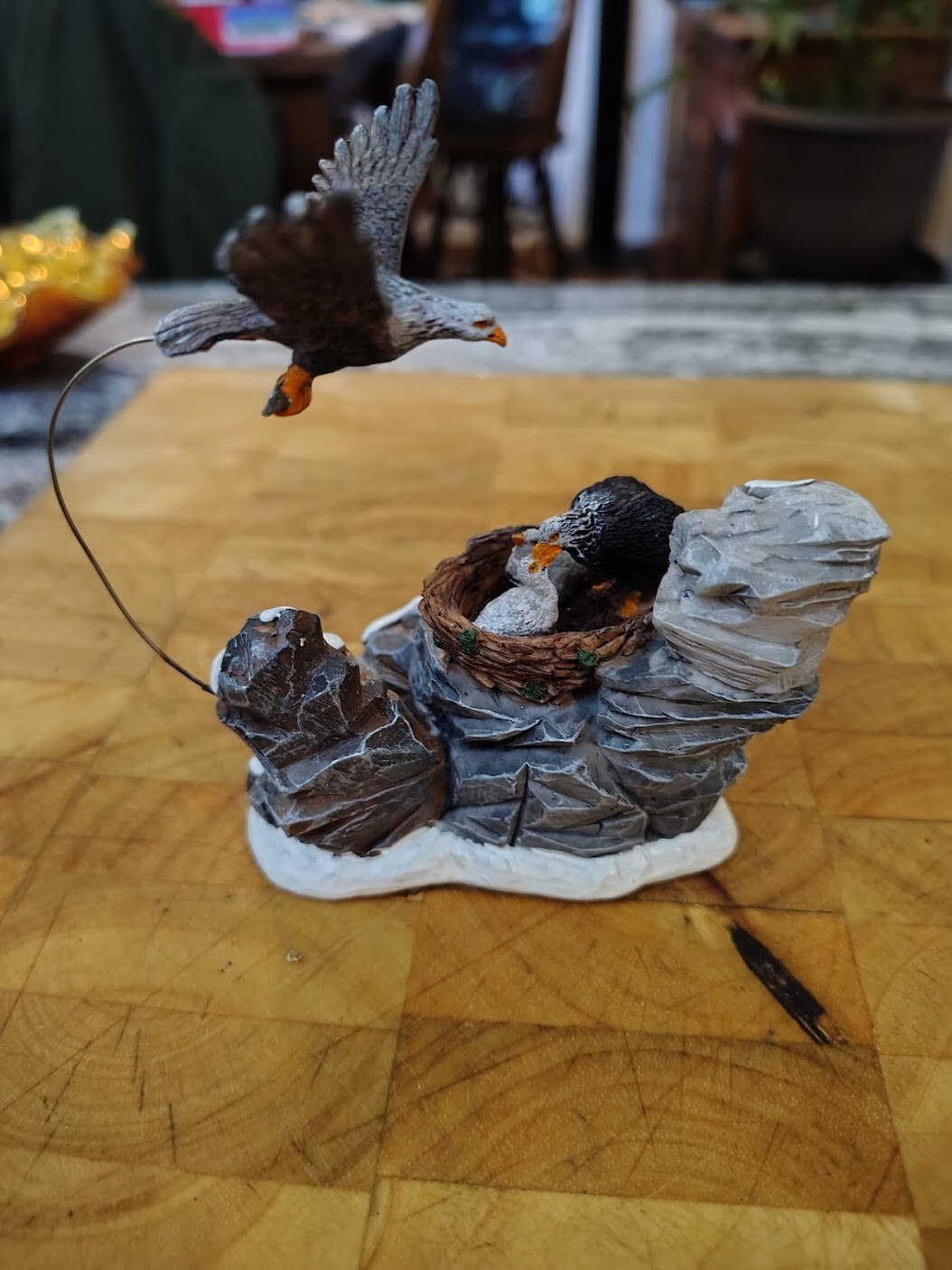 Lemax Accessories- Poly Resin Eagles Feeding
